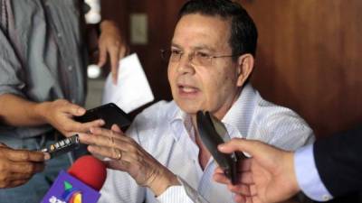El expresidente Rafael Leonardo Callejas dice que de ser declarado Inadmitido participará en las elecciones.