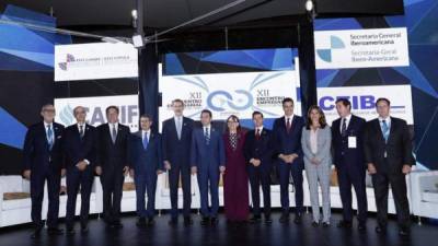 El presidente de Honduras Juan Orlando Hernández posando junto al resto de los líderes que participaron en la cumbre.