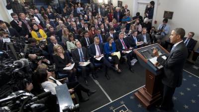 El presidente Barack Obama contestó las preguntas de los medios de comunicación.