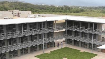 E la aldea La Acequia en Naco, Cortés, se construye el nuevo presidio noroccidental.