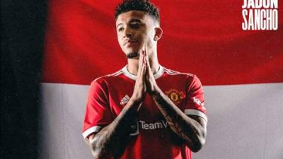 Jadon Sancho ya empezó a lucir la camiseta roja del Manchester United.