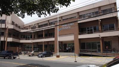 El CNA entregó al Ministerio Público un informe con dos líneas de investigación. En una se detectó una sobrevaloración de L17.4 millones y en la otra un total de L12.5 millones.