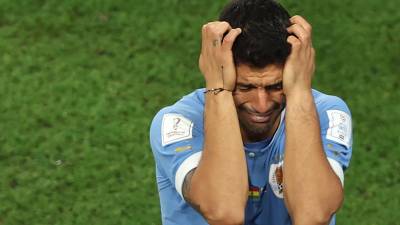 Mira las desgarradores fotografías de los uruguayos luego de quedarse eliminados del Mundial de Qatar 2022. Luis Suárez fue uno de los más afectados con lo ocurrido.