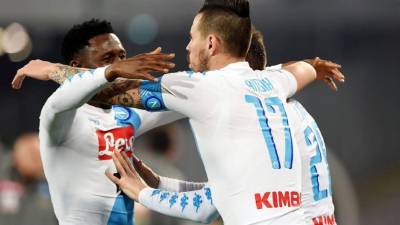 El Napoli, próximo rival del Real Madrid en la Champions league, se impuso al Génova (2-0) en San Paolo.
