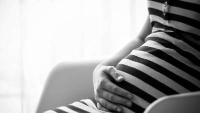 Las autoridades buscan a los posibles sospechosos de abusar de la menor. Foto referencial.