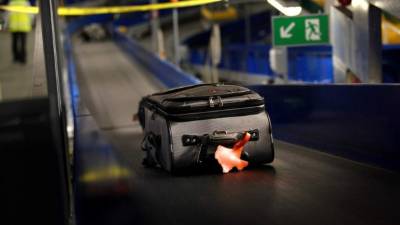 Los arrestados eludían los controles de seguridad para introducir la droga en maletas.