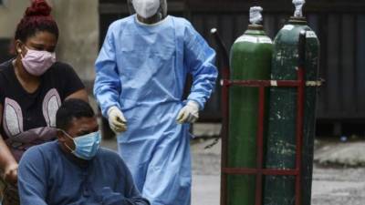 Los médicos aseguran que existe una relación con los esteroides que se usan para tratar el Covid-19.