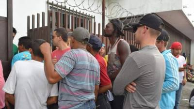 Vista de algunos migrantes. EFE/José Torres/Archivo