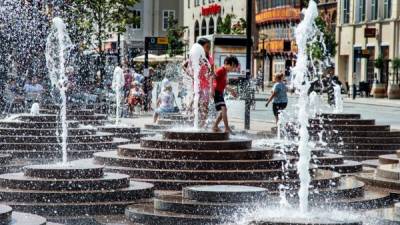 Europa sufre esta semana su segunda ola de calor de este verano, con temperaturas que superan los 40 grados en gran parte del continente y que han obligado a las autoridades tomar medidas especiales incluyendo restricciones de tráfico.