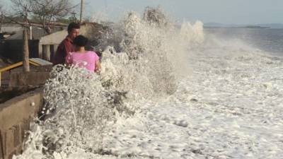 El oleaje alcanzó hasta 10 metros de altura.