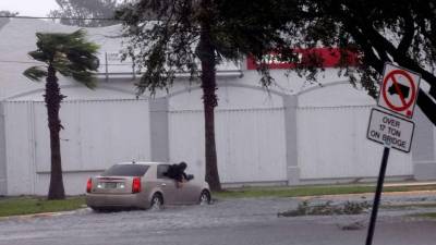 Ante la perspectiva de inundaciones 'devastadoras' que predicen los meteorólogos, las autoridades locales de Corpus Christi, donde viven unas 325.000 personas, recomendaron su evacuación. EFE/Archivo.