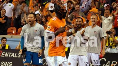 Alberth Elis marcó un gol para la victoria del Houston Dynamo ante New York City.