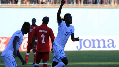 DENVER, COLORADO - JUNE 03: Alberth Elis #7 of Honduras reacts to a missed goal against USA in the second half during Game 1 of the Semifinals of the CONCACAF Nations League Finals of at Empower Field At Mile High on June 03, 2021 in Denver, Colorado. (Photo by Matthew Stockman/Getty Images)