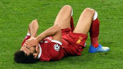 Mohamed Salah se lesionó en la final de la Champions League. Foto AFP
