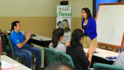 Vivián Arias en la exposición. Foto: Jordan Perdomo