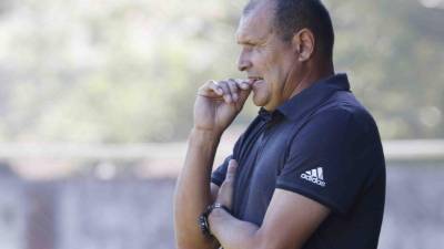 Wilmer Cruz espera una oportunidad en la Liga Nacional.