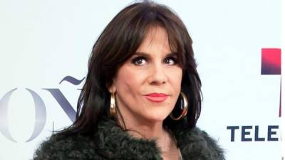 La actriz de 60 años confirmó que padece cáncer de ovarios.