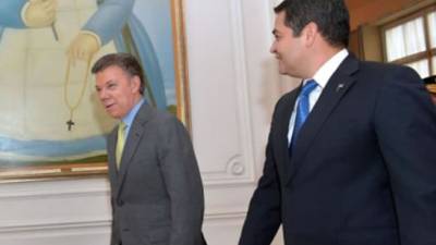 Juan Manuel Santos recibió a Juan Orlando Hernández en Bogotá, Colombia, el 17 de enero de 2014.