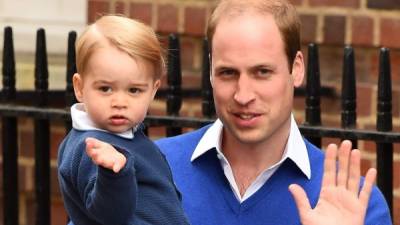 El príncipe William pide a los medios británicos respetar la privacidad de su familia.