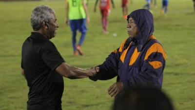 'Primitivo' Maradiaga, junto a Héctor Castellón.
