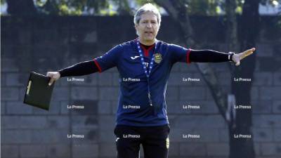 Carlos Restrepo, en la práctica de este viernes del Real España. Foto Neptalí Romero