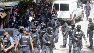 En un enfrentamiento con policías murieron dos supuestos mareros en Los Alpes.