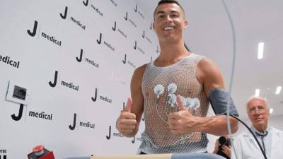 Cristiano Ronaldo tiene el físico de un jugador de 20 años de edad. FOTO JUVENTUS TWITTER.