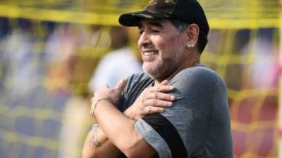 Maradona se encontraba en una casa en la localidad de San Andrés, de Tigre, en un barrio cerrado, realizando su recuperación tras la intervención quirúrgica a la que había sido sometido.