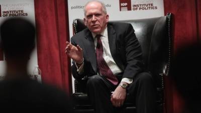 John Brennan, director de la CIA se reunirá junto con otros jefes de la comuidad de inteligencia estadounidense para tratar de demostrarle a quien será su nuevo jefe las injerencias rusas en la campaña electoral.