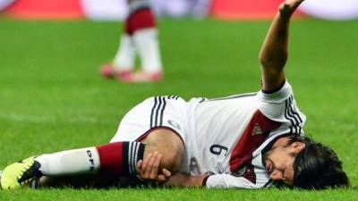 Khedira sufrió una lesión muscular en la concentración de la selección alemana.