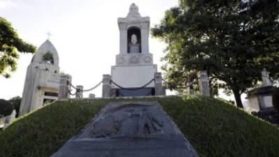 Aspecto de la tumba de Francisco Morazán en el Cementerio Los Ilustres de San Salvador.