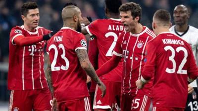 Los jugadores del Bayern Múnich celebrando uno de los goles del partido contra el Besiktas. Foto AFP