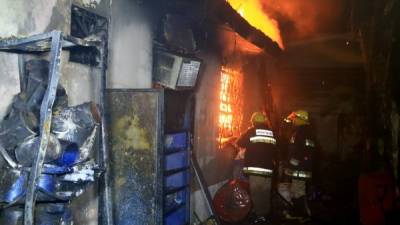 Según los bomberos, el incendio fue por un cortocircuito que solo dejó pérdidas materiales.