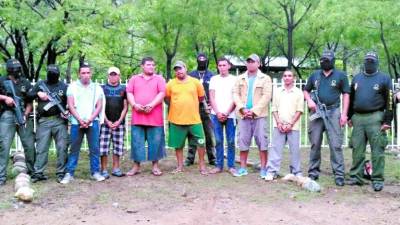 Los miembros de la supuesta banda criminal que operaba en el municipio de El Triunfo, Choluteca.