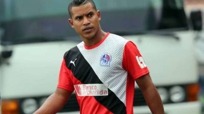 Óscar Salas se despide del Olimpia tras seis años de jugar con los albos.