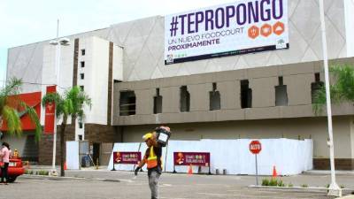 Los trabajos de remodelación en Multiplaza se desarrollan sin afectar la actividad comercial del establecimiento.