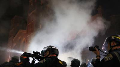 La policía de California desalojó un nuevo campamento propalestino levantado en otra universidad del estado.