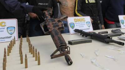 Expertos en armamento y promotores de la paz recomendaron hoy en Tegucigalpa 'desarmar la violencia' en Centroamérica, región que registra unos 4,2 millones de armas de fuego.