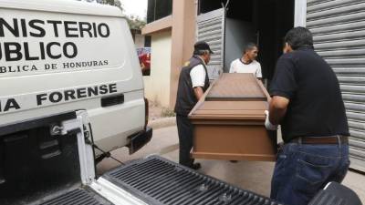 Los cuerpos los llevaron a la morgue.