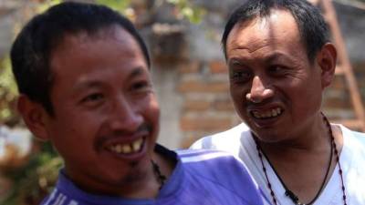 Los hermanos Enrique y Agustín Baltasar Flores, padecen retraso mental y deformaciones físicas debido a las aguas contaminadas de las comunidades de San Pedro Itzicán y Agua caliente, en Jalisco, México. EFE