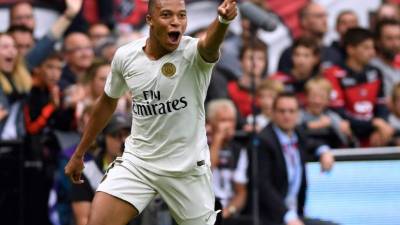 Mbappé celebrando uno de sus goles. Foto AFP