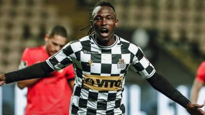 Alberth Elis se estrenó como goleador en la Liga portuguesa.