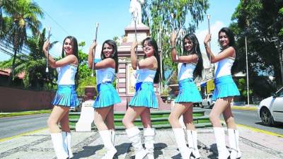 Las palillonas del instituto José Trinidad Reyes desfilarán el 15 de septiembre en San Pedro Sula.