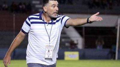 Fernando Araujo espera recibir ofertas y le gustaría el desafío de dirigir a un equipo denominado grande.