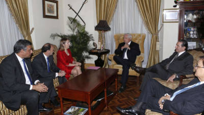 El presidente Ricardo Martinelli se reunió ayer con la ministra española de Fomento, Ana Pastor.