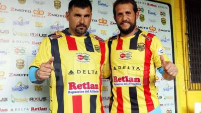 Martín 'Tato' García fue presentado en el Real España junto a su asistente Rafael Cánovas. Foto Delmer Martínez