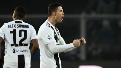 Cristiano Ronaldo celebrando su gol para el empate de la Juventus contra el Atalanta. Foto AFP