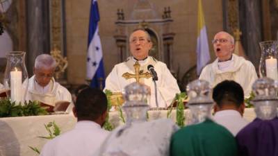 El Cardenal Rodríguez pidió a los sacerdotes no poner obstáculo al Espíritu Santo en la misa crismal.