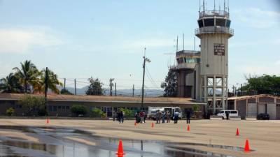 Estados Unidos está “dispuesto” a trabajar con Honduras en el nuevo aeropuerto de Comayagua, que se edificará en la base militar Enrique Soto Cano, adonde opera la Fuerza de Tarea Conjunta Bravo norteamericana.