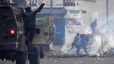 Manifestantes se enfrentaron a la policía en el quinto día de protestas en Ecuador./AFP.